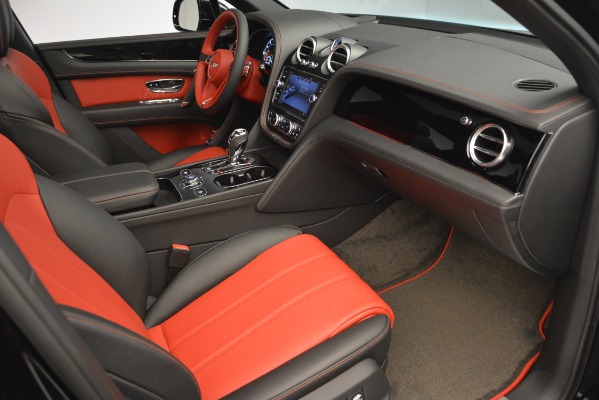 Used 2019 Bentley Bentayga V8 for sale $118,900 at Aston Martin of Greenwich in Greenwich CT 06830 28