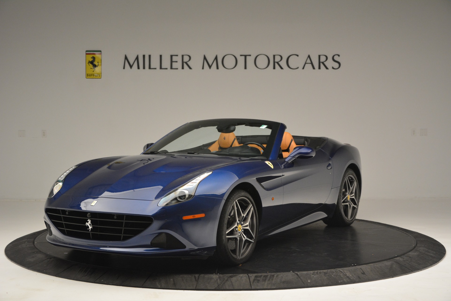 Used 2016 Ferrari California T for sale Sold at Aston Martin of Greenwich in Greenwich CT 06830 1