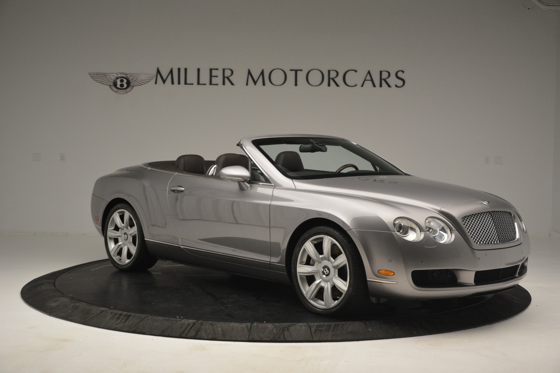 ミニカー Bentley Continental GTC Speed 2009 File:Bentley Continental GTC Speed 20090720 front-1.JPG