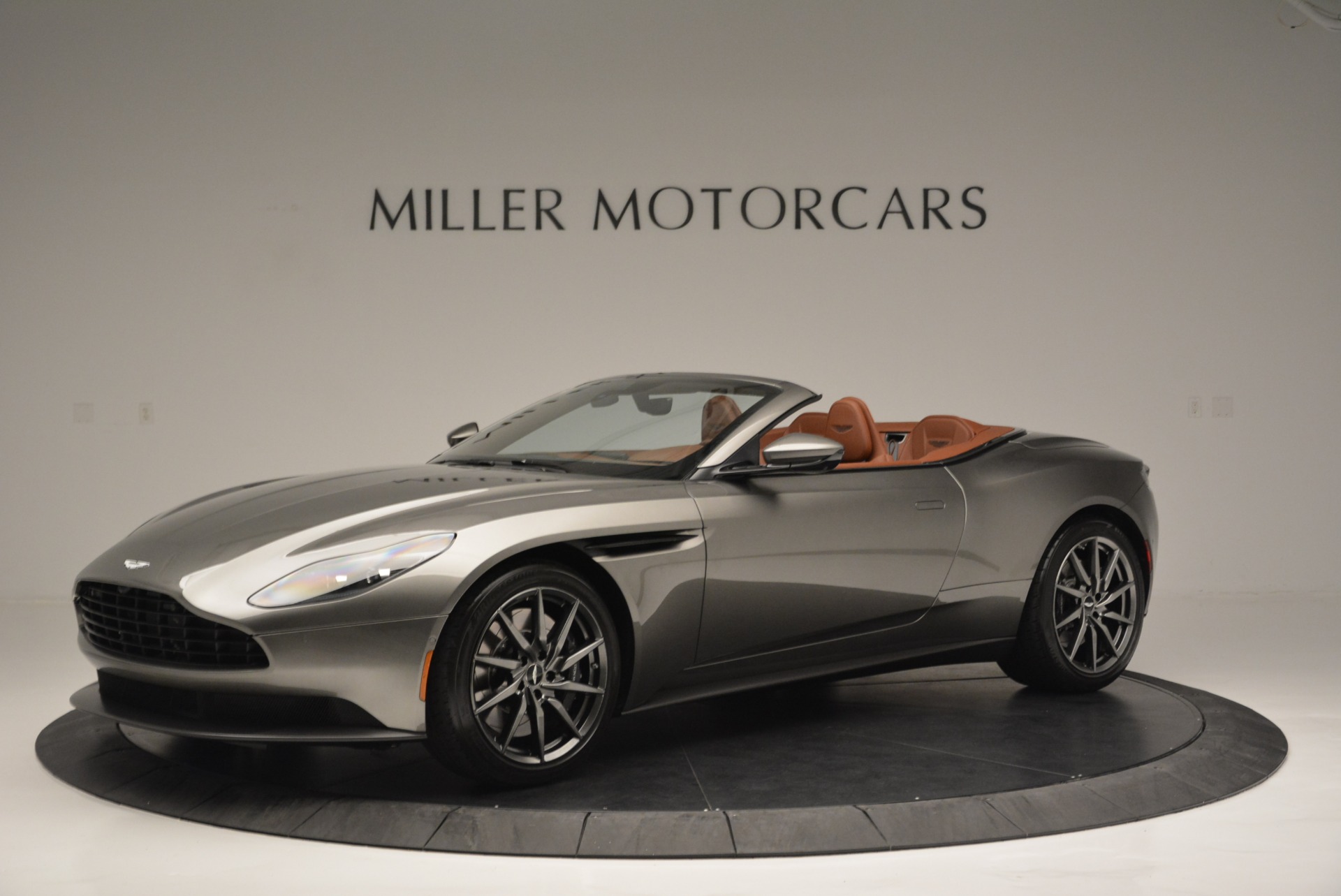 Мазератти db11