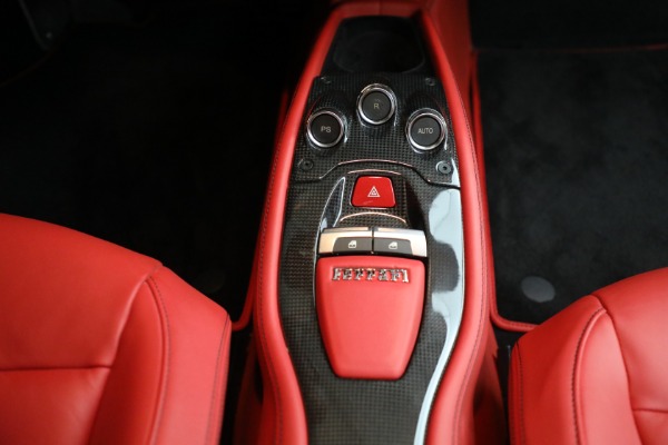 Used 2012 Ferrari 458 Italia for sale $219,900 at Aston Martin of Greenwich in Greenwich CT 06830 18