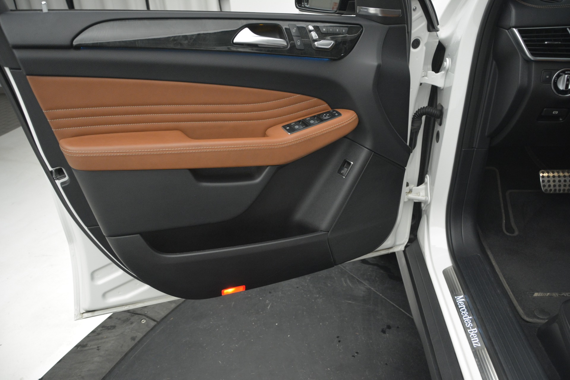 Pre Owned 16 Mercedes Benz Gle 450 Amg Coupe 4matic For Sale Special Pricing Aston Martin Of Greenwich Stock W655a