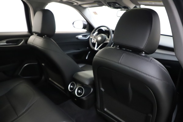 Used 2019 Alfa Romeo Giulia Sport Q4 for sale Sold at Aston Martin of Greenwich in Greenwich CT 06830 28