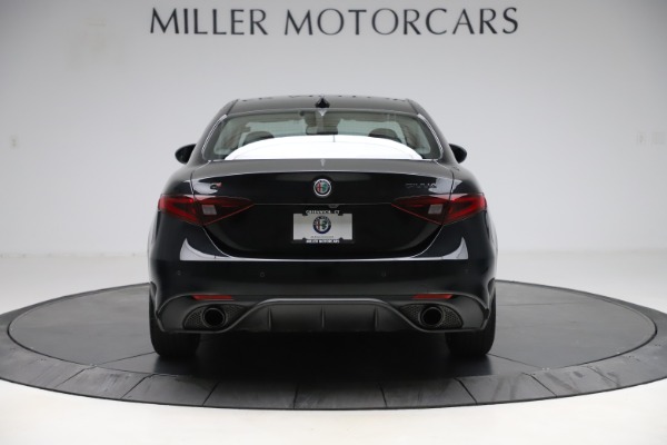 Used 2019 Alfa Romeo Giulia Sport Q4 for sale Sold at Aston Martin of Greenwich in Greenwich CT 06830 6