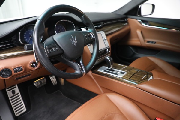 Used 2015 Maserati Quattroporte S Q4 for sale Sold at Aston Martin of Greenwich in Greenwich CT 06830 11