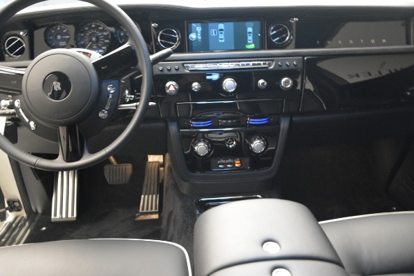 Used 2014 Rolls-Royce Phantom for sale Sold at Aston Martin of Greenwich in Greenwich CT 06830 22