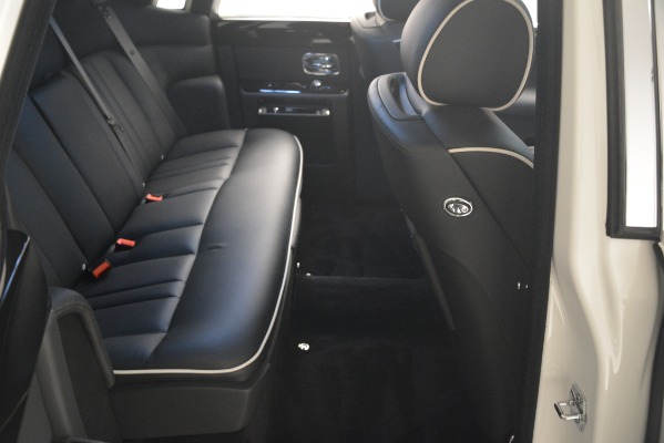 Used 2014 Rolls-Royce Phantom for sale Sold at Aston Martin of Greenwich in Greenwich CT 06830 24