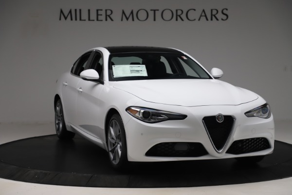 New 2019 Alfa Romeo Giulia Q4 for sale Sold at Aston Martin of Greenwich in Greenwich CT 06830 11