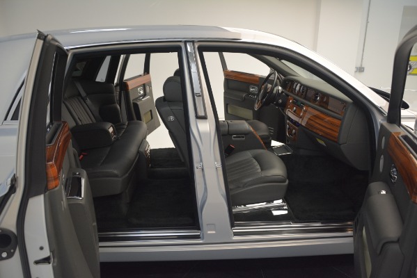 Used 2007 Rolls-Royce Phantom for sale Sold at Aston Martin of Greenwich in Greenwich CT 06830 28