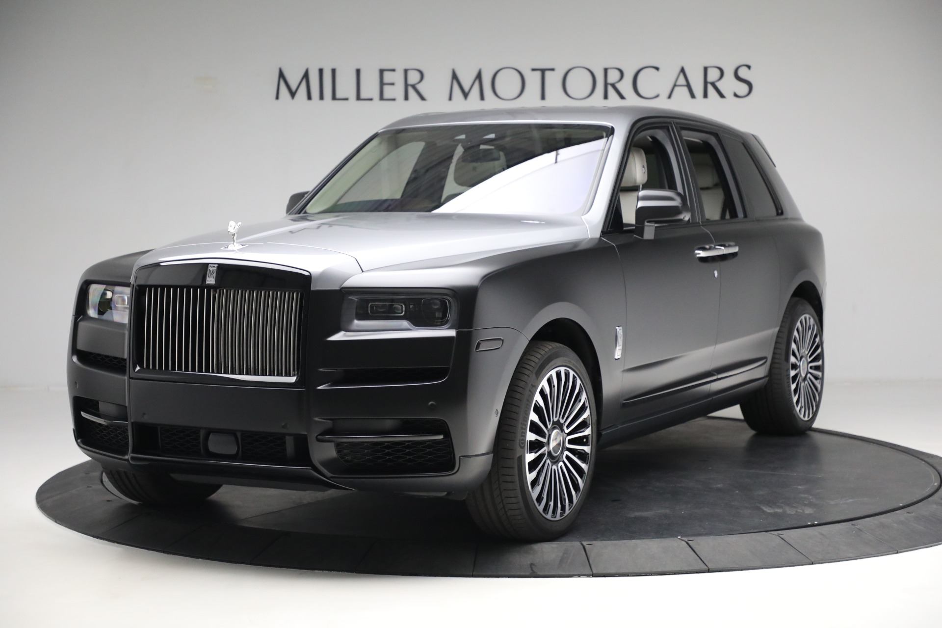 Used 2019 Rolls-Royce Cullinan for sale Sold at Aston Martin of Greenwich in Greenwich CT 06830 1