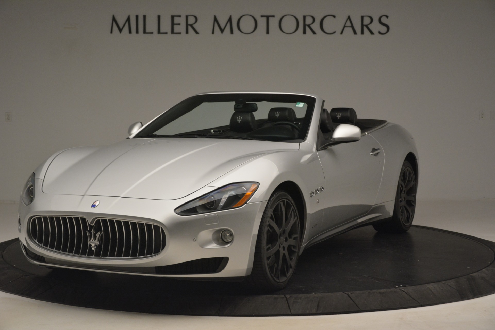 Used 2016 Maserati GranTurismo for sale Sold at Aston Martin of Greenwich in Greenwich CT 06830 1