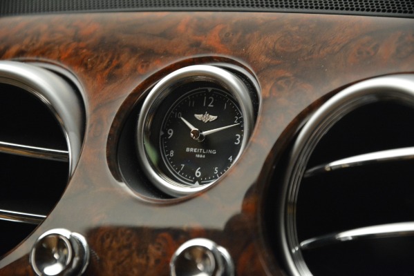 Used 2016 Bentley Flying Spur V8 for sale $93,900 at Aston Martin of Greenwich in Greenwich CT 06830 27