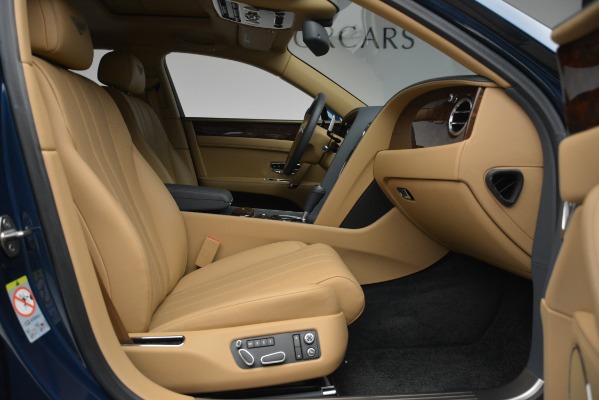 Used 2016 Bentley Flying Spur V8 for sale $93,900 at Aston Martin of Greenwich in Greenwich CT 06830 28
