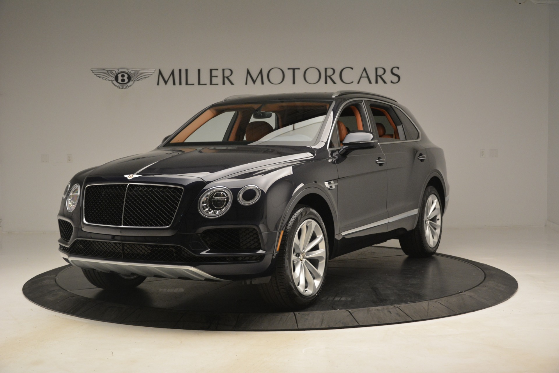 Used 2019 Bentley Bentayga V8 for sale Sold at Aston Martin of Greenwich in Greenwich CT 06830 1