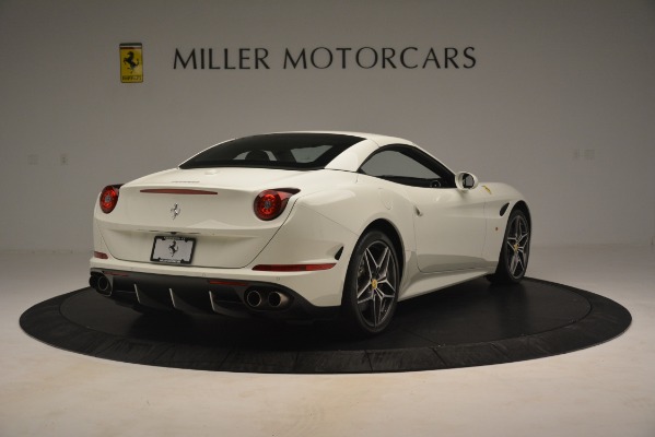 Used 2016 Ferrari California T for sale Sold at Aston Martin of Greenwich in Greenwich CT 06830 17