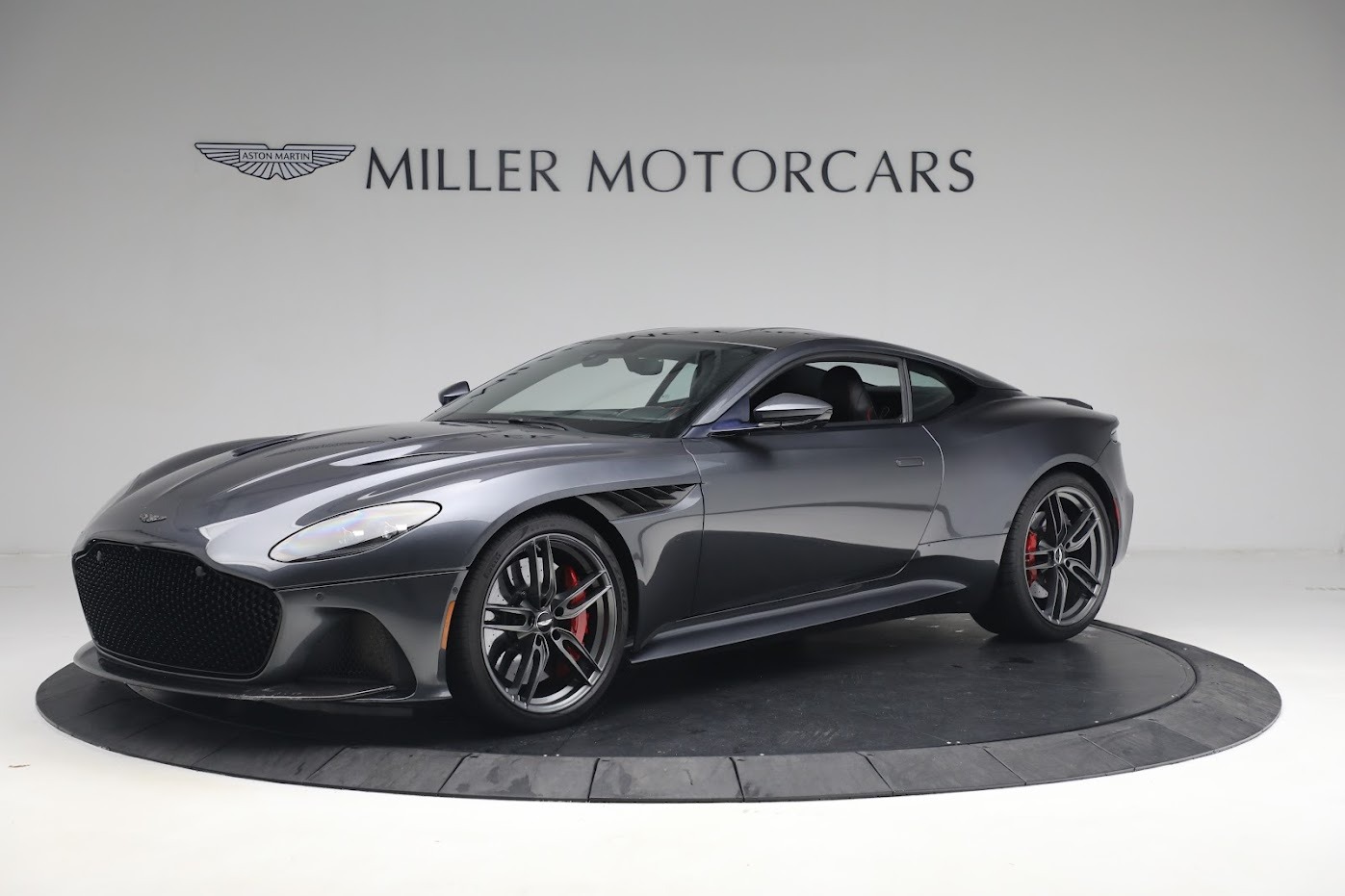 Used 2019 Aston Martin DBS Superleggera Coupe for sale $209,900 at Aston Martin of Greenwich in Greenwich CT 06830 1
