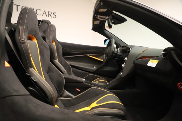 Used 2020 McLaren 720S SPIDER Convertible for sale $249,900 at Aston Martin of Greenwich in Greenwich CT 06830 25