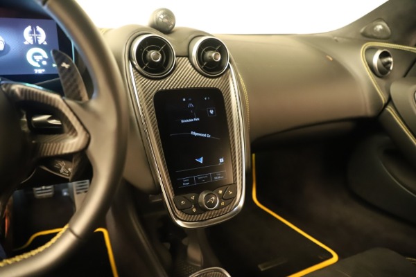 Used 2017 McLaren 570S for sale $159,900 at Aston Martin of Greenwich in Greenwich CT 06830 18