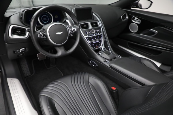 Used 2019 Aston Martin DB11 Volante for sale $145,900 at Aston Martin of Greenwich in Greenwich CT 06830 19