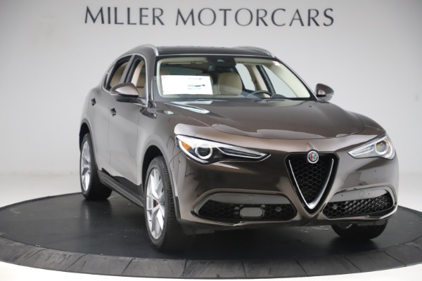 New 2019 Alfa Romeo Stelvio Ti Lusso Q4 for sale Sold at Aston Martin of Greenwich in Greenwich CT 06830 11