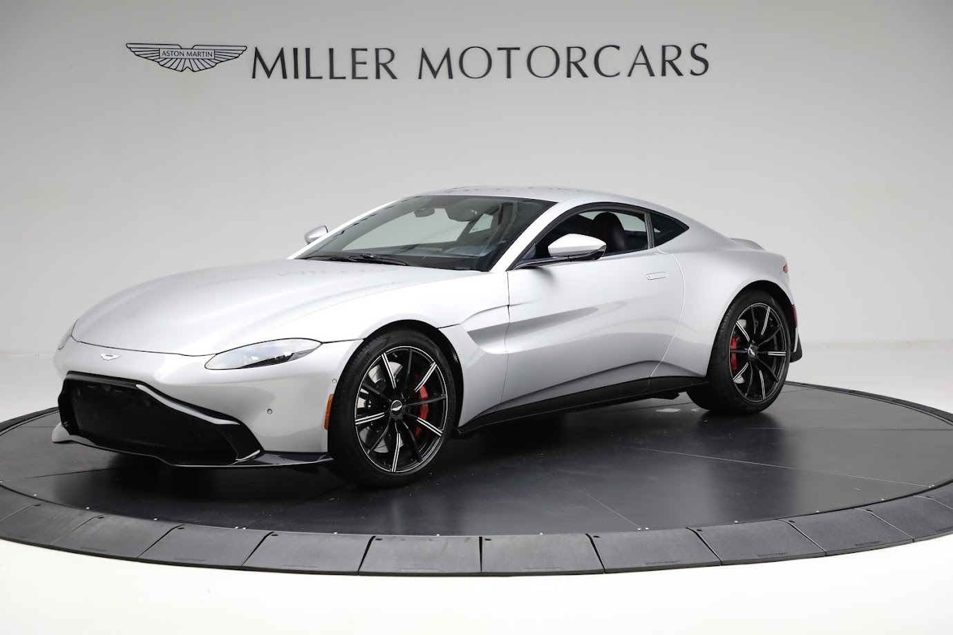 New 2020 Aston Martin Vantage Coupe for sale $207,072 at Aston Martin of Greenwich in Greenwich CT 06830 1
