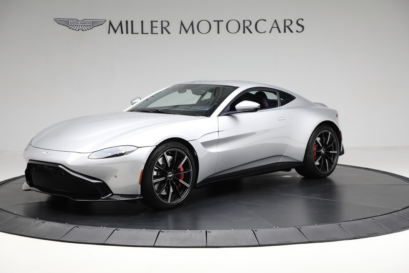 Used 2020 Aston Martin Vantage Coupe for sale $94,900 at Aston Martin of Greenwich in Greenwich CT 06830 1