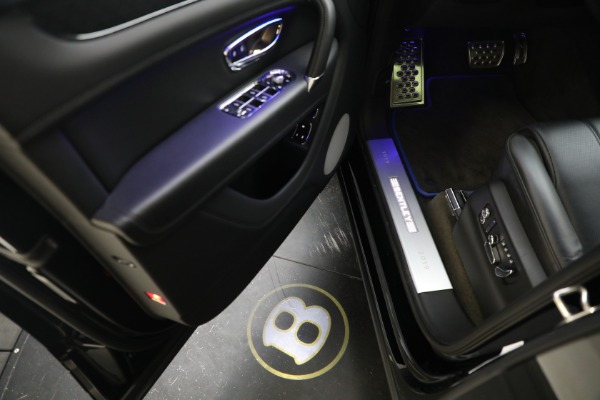 Used 2020 Bentley Bentayga V8 Design Series for sale $145,900 at Aston Martin of Greenwich in Greenwich CT 06830 18