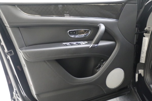Used 2020 Bentley Bentayga V8 Design Series for sale $145,900 at Aston Martin of Greenwich in Greenwich CT 06830 19
