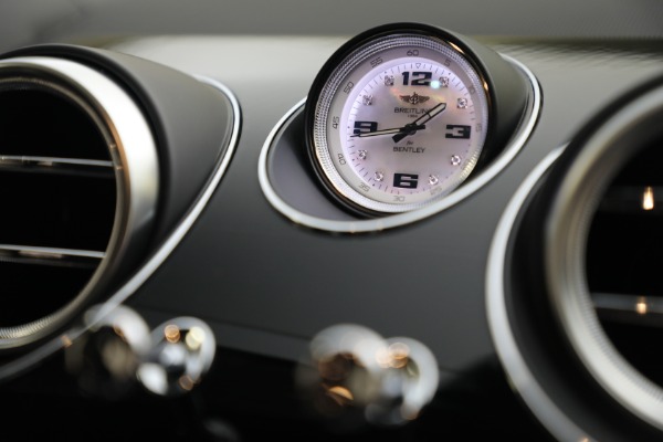 Used 2020 Bentley Bentayga V8 Design Series for sale $145,900 at Aston Martin of Greenwich in Greenwich CT 06830 27
