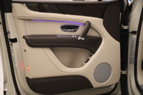 Used 2020 Bentley Bentayga V8 for sale $158,900 at Aston Martin of Greenwich in Greenwich CT 06830 16