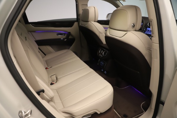 Used 2020 Bentley Bentayga V8 for sale $158,900 at Aston Martin of Greenwich in Greenwich CT 06830 24