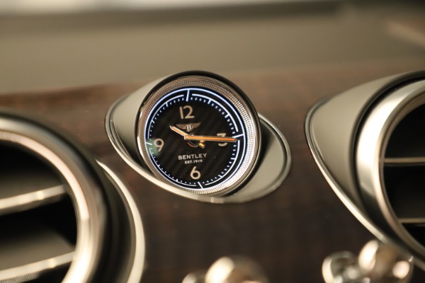Used 2020 Bentley Bentayga V8 for sale $158,900 at Aston Martin of Greenwich in Greenwich CT 06830 26