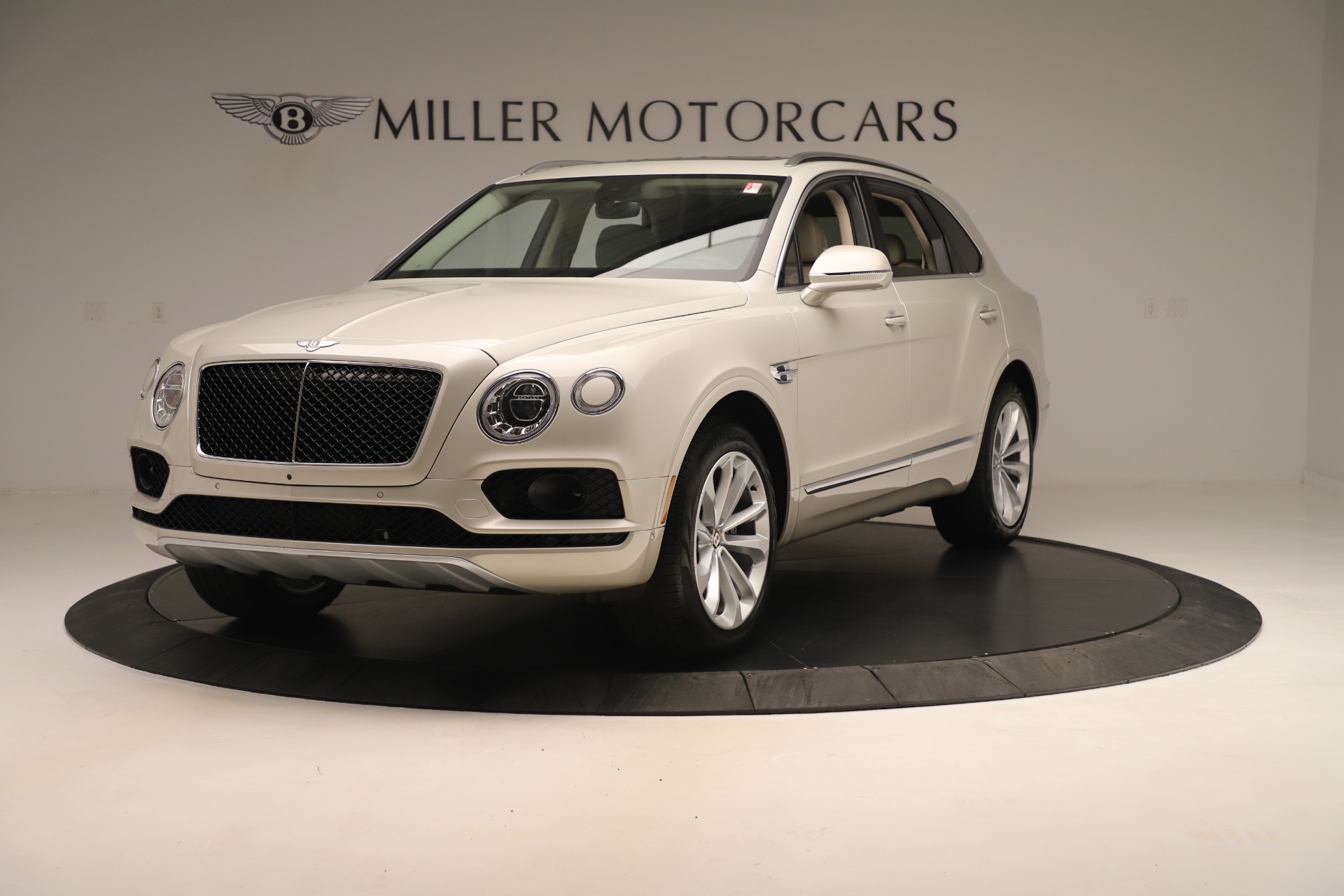 Used 2020 Bentley Bentayga V8 for sale $158,900 at Aston Martin of Greenwich in Greenwich CT 06830 1