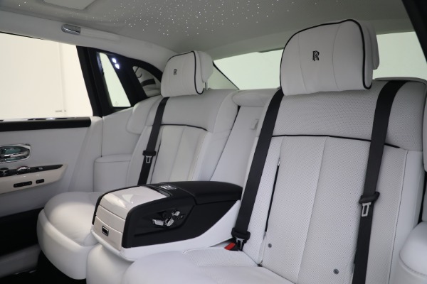 Used 2020 Rolls-Royce Phantom for sale $409,900 at Aston Martin of Greenwich in Greenwich CT 06830 20