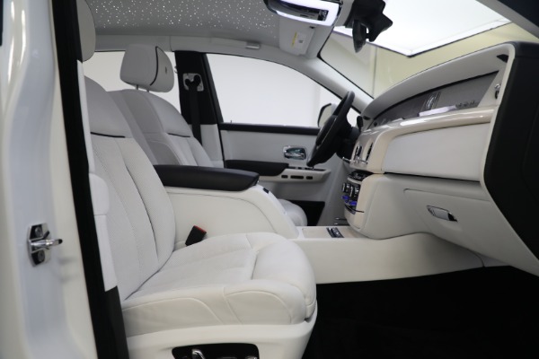 Used 2020 Rolls-Royce Phantom for sale $409,900 at Aston Martin of Greenwich in Greenwich CT 06830 23