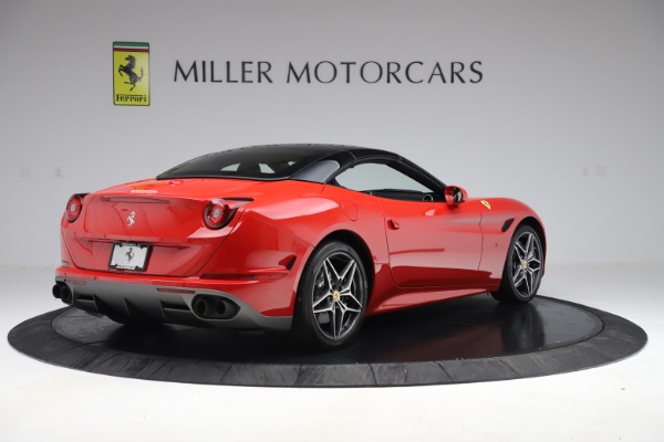 Used 2017 Ferrari California T for sale Sold at Aston Martin of Greenwich in Greenwich CT 06830 16