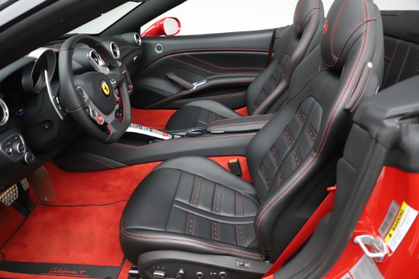 Used 2017 Ferrari California T for sale Sold at Aston Martin of Greenwich in Greenwich CT 06830 20