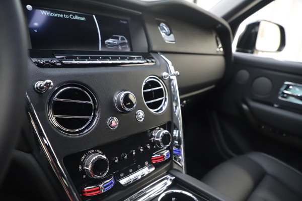 Used 2020 Rolls-Royce Cullinan for sale Call for price at Aston Martin of Greenwich in Greenwich CT 06830 21