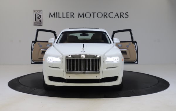 Used 2015 Rolls-Royce Ghost for sale Sold at Aston Martin of Greenwich in Greenwich CT 06830 13