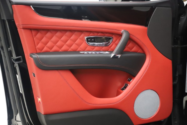 Used 2020 Bentley Bentayga V8 for sale $154,900 at Aston Martin of Greenwich in Greenwich CT 06830 17