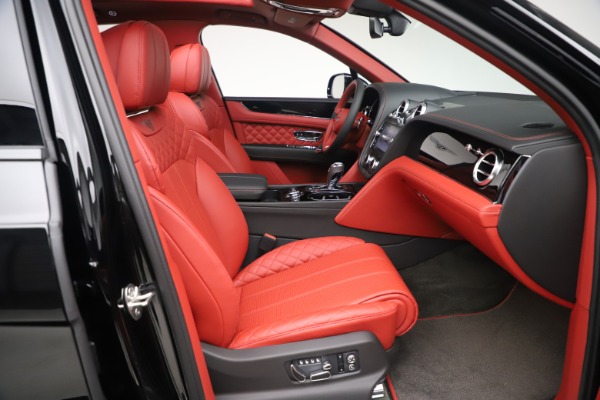 Used 2020 Bentley Bentayga V8 for sale $154,900 at Aston Martin of Greenwich in Greenwich CT 06830 25