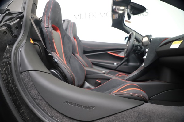 Used 2020 McLaren 720S Spider for sale $334,900 at Aston Martin of Greenwich in Greenwich CT 06830 27