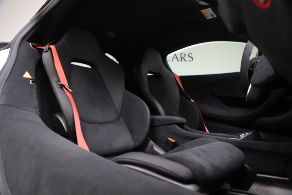 Used 2019 McLaren 600LT Coupe for sale $237,900 at Aston Martin of Greenwich in Greenwich CT 06830 16