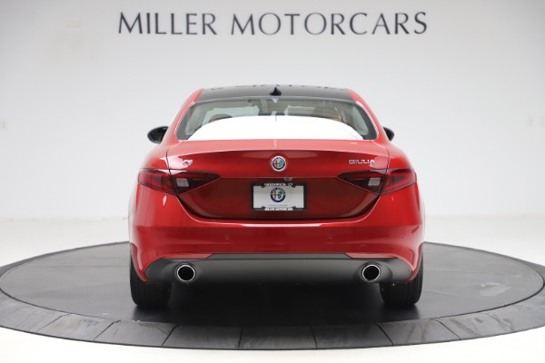 New 2019 Alfa Romeo Giulia Ti Lusso Q4 for sale Sold at Aston Martin of Greenwich in Greenwich CT 06830 6