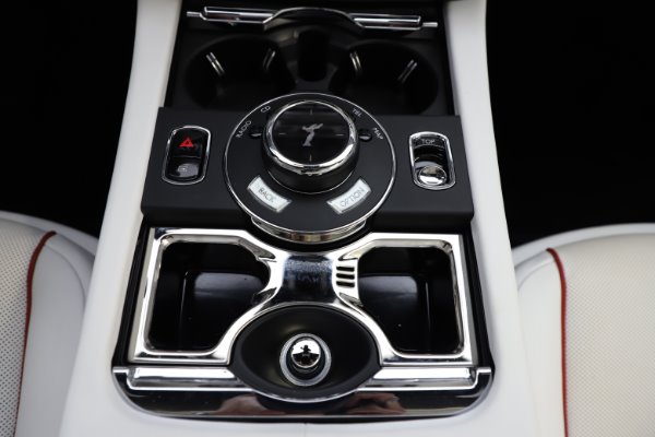 Used 2016 Rolls-Royce Dawn for sale $239,900 at Aston Martin of Greenwich in Greenwich CT 06830 25