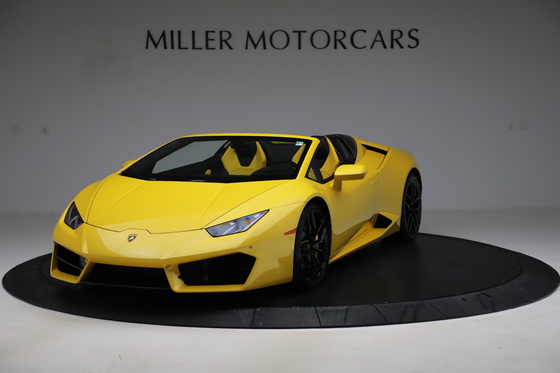 Used 2018 Lamborghini Huracan LP 580-2 Spyder for sale Sold at Aston Martin of Greenwich in Greenwich CT 06830 1