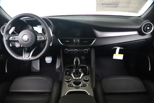 New 2020 Alfa Romeo Giulia Ti Sport Q4 for sale $56,690 at Aston Martin of Greenwich in Greenwich CT 06830 16