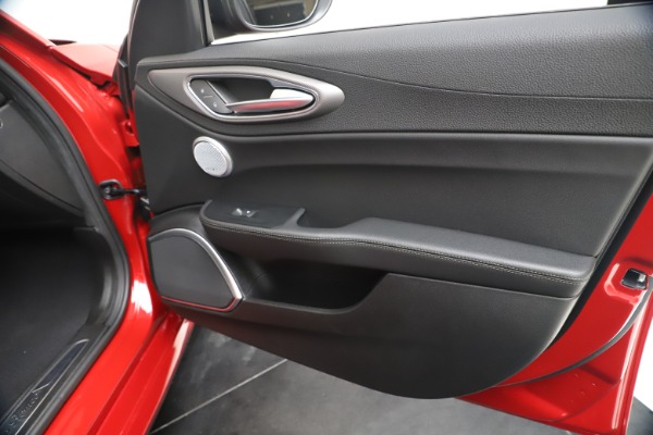 New 2020 Alfa Romeo Giulia Ti Sport Q4 for sale $56,690 at Aston Martin of Greenwich in Greenwich CT 06830 25