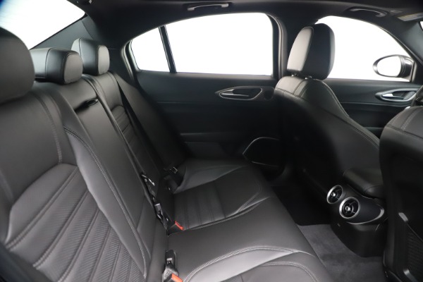 New 2020 Alfa Romeo Giulia Ti Sport Q4 for sale $56,690 at Aston Martin of Greenwich in Greenwich CT 06830 27