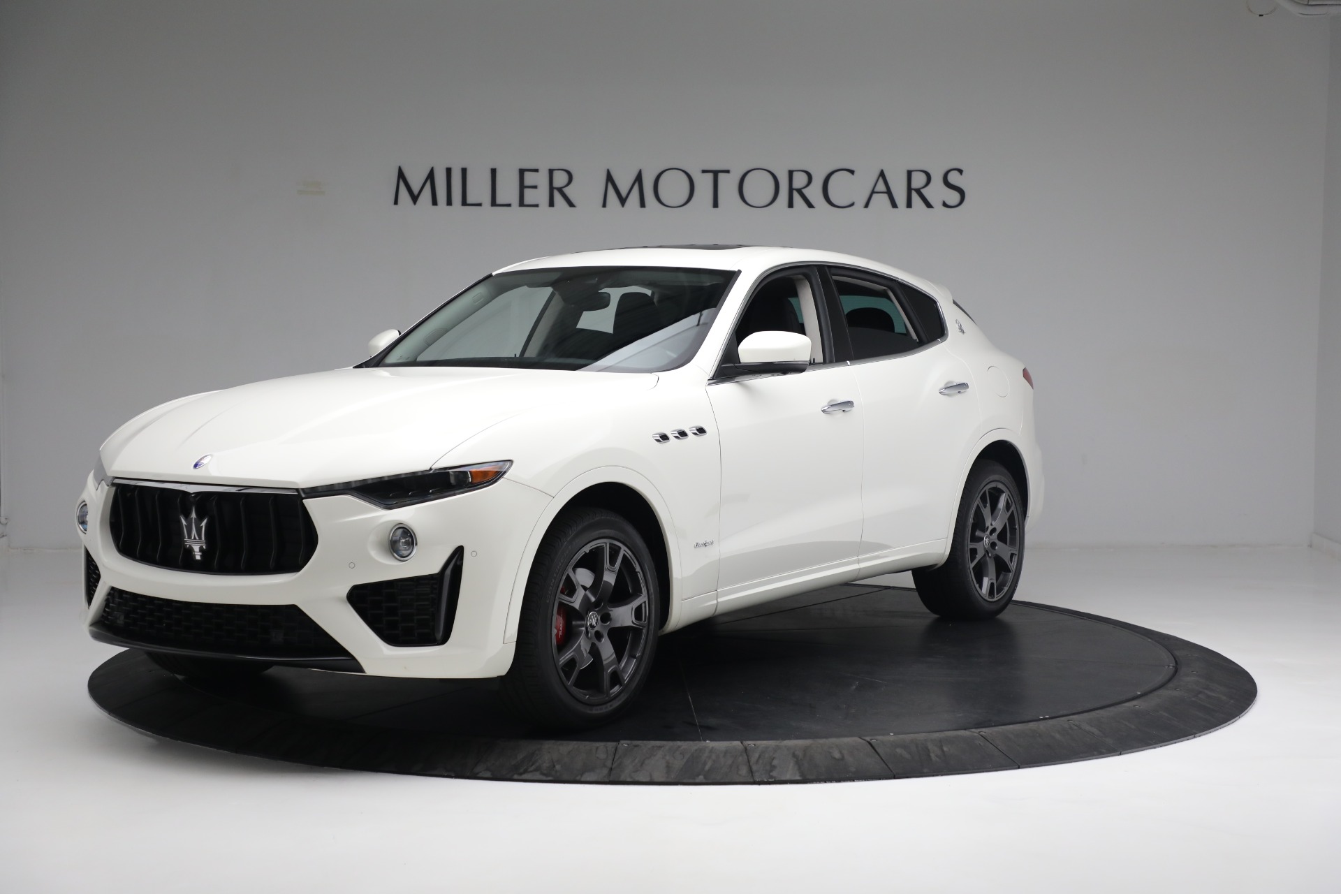 Used 2020 Maserati Levante Q4 GranSport for sale Sold at Aston Martin of Greenwich in Greenwich CT 06830 1